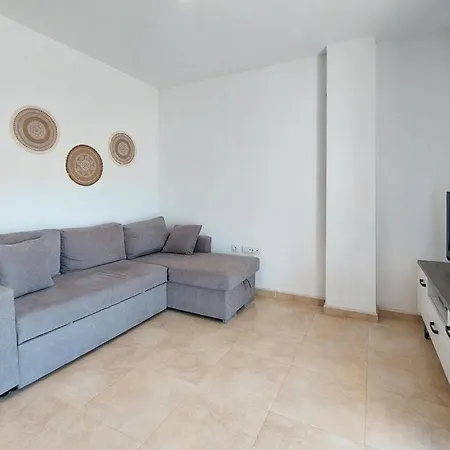 2 Bedroom Gorgeous In Moncofa Moncofar